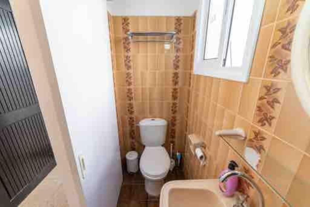 Dream Studio270M From The Beach Paphos Bagian luar foto