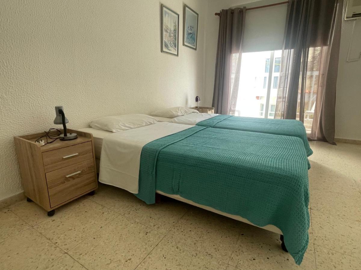 Dream Studio270M From The Beach Paphos Bagian luar foto